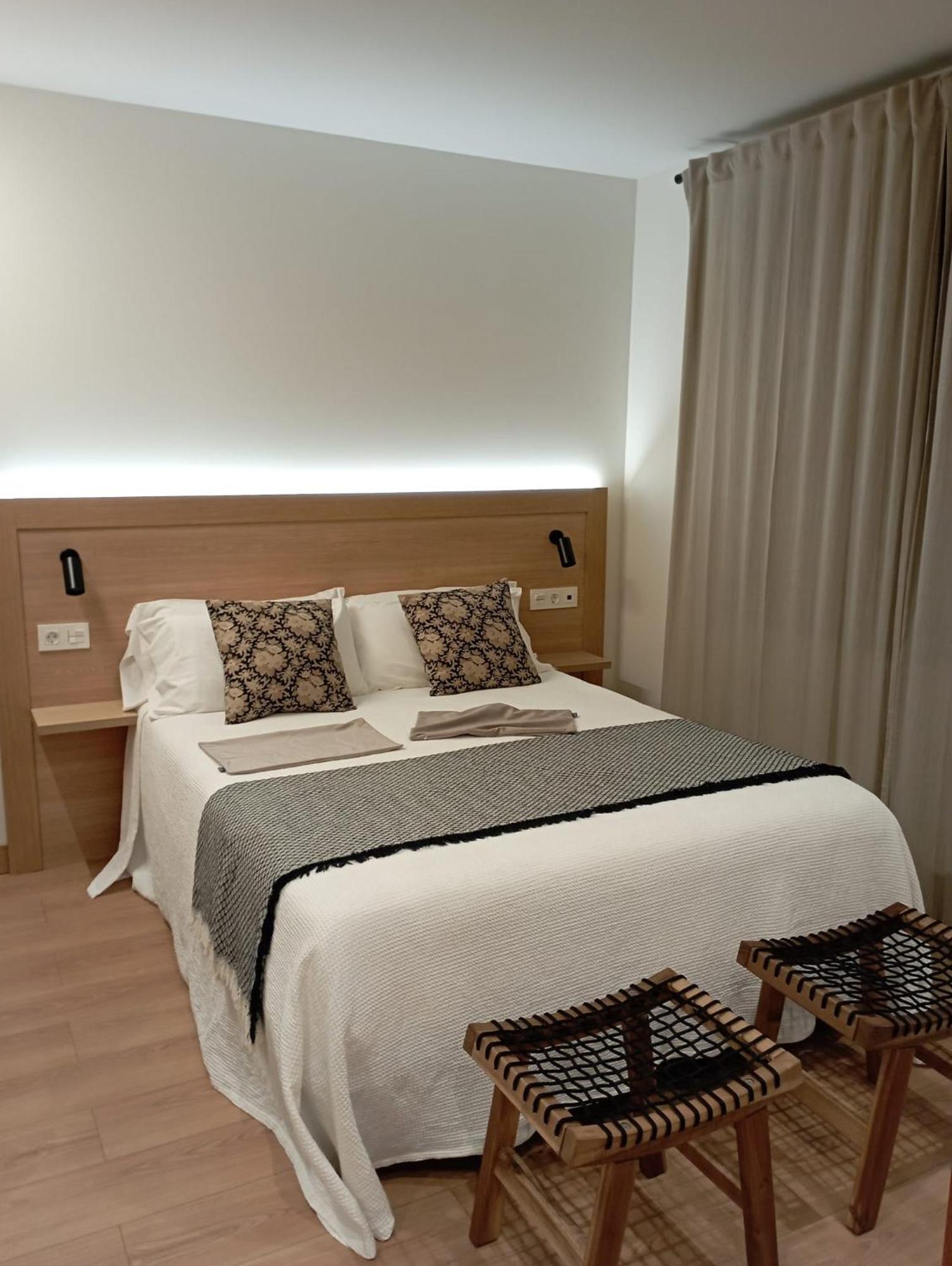Apartamentos Vior Y Valdes 쿠딜레로 외부 사진