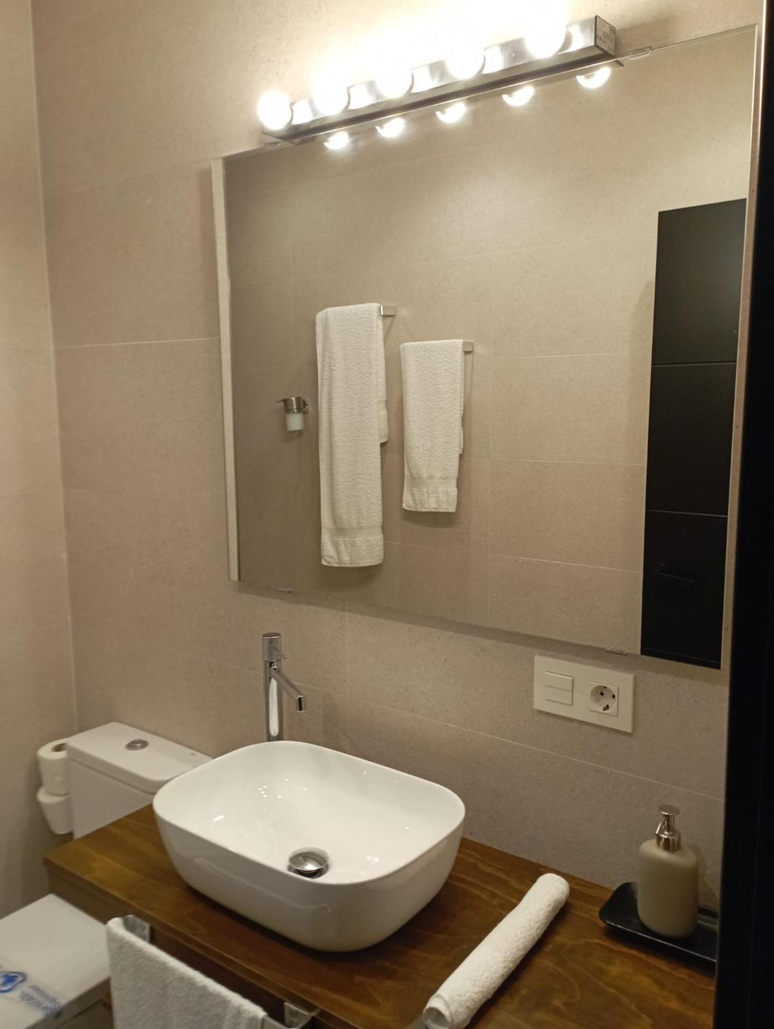 Apartamentos Vior Y Valdes 쿠딜레로 외부 사진